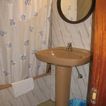 ゲストハウス Covadonga 2*